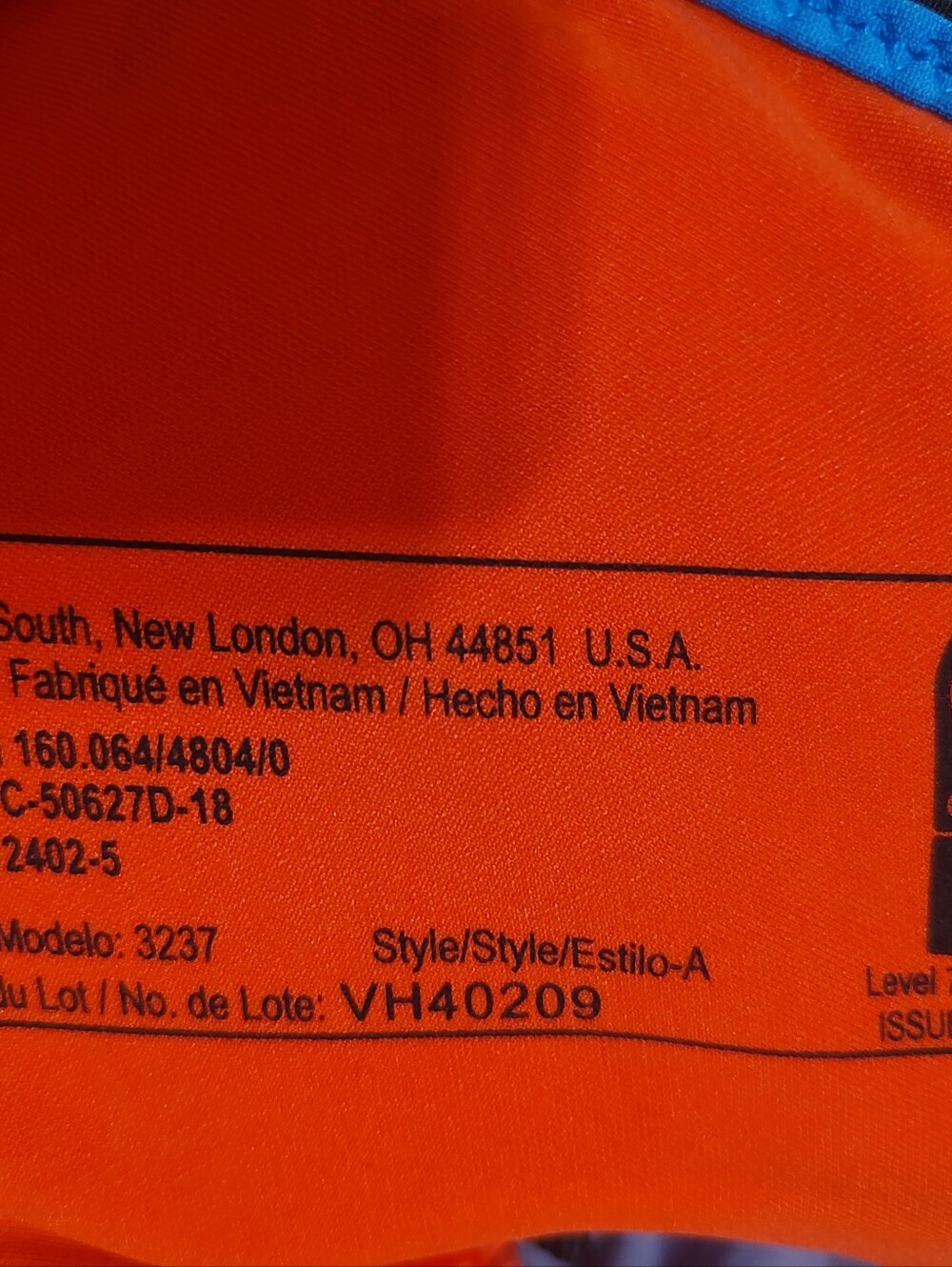 Child Hyperlite Life Jacket - Picture 5 of 7